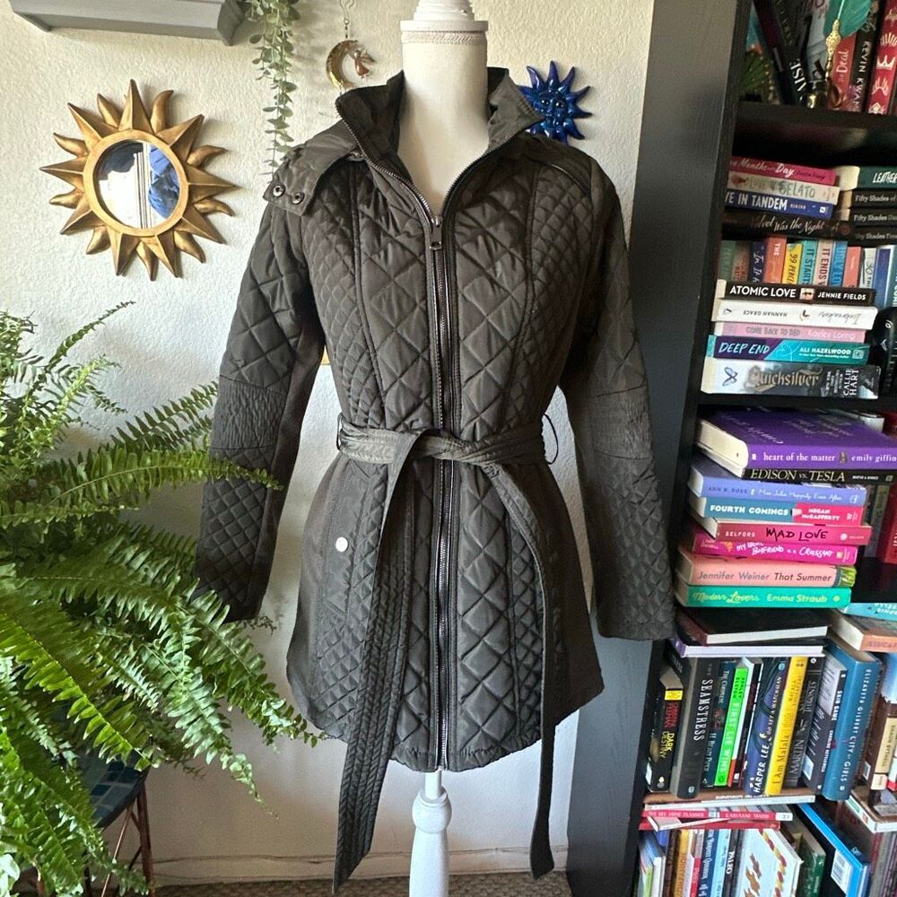 Debby collection size small Deep Green Puffer jacket coat